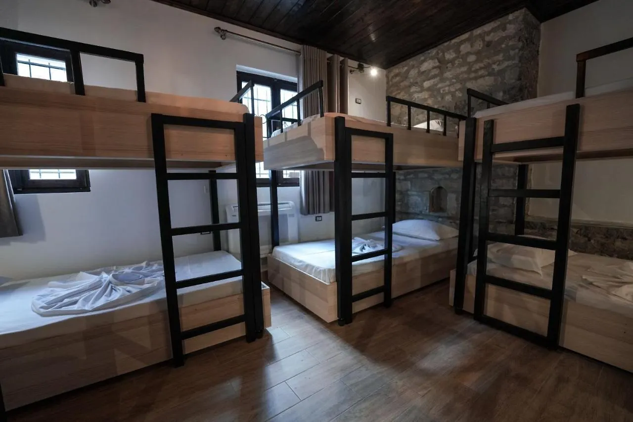 Helin'S Hostel By Backpackers Berat