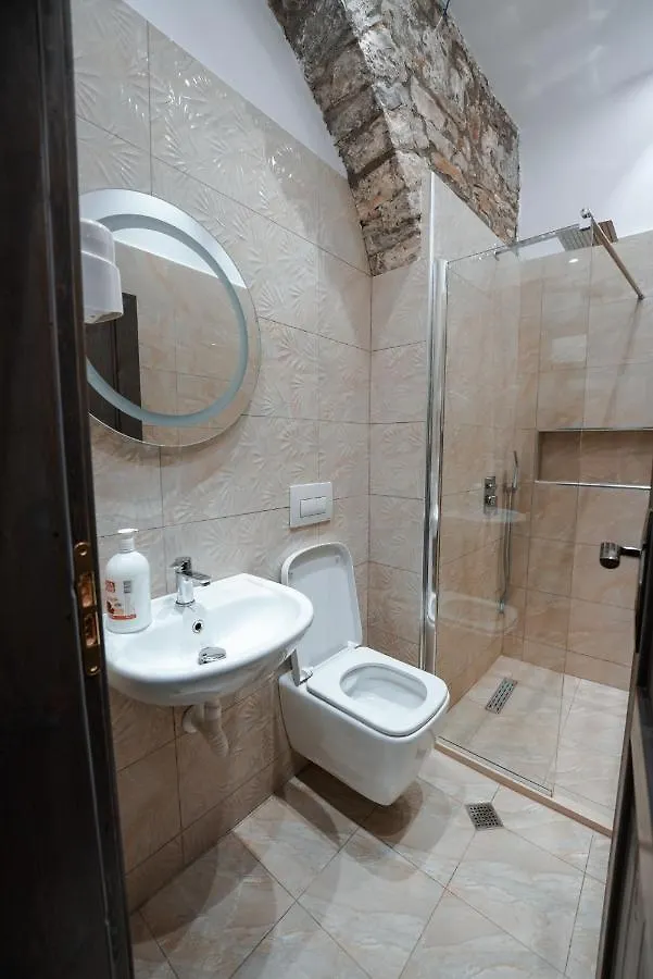 Helin'S Hostel By Backpackers Berat